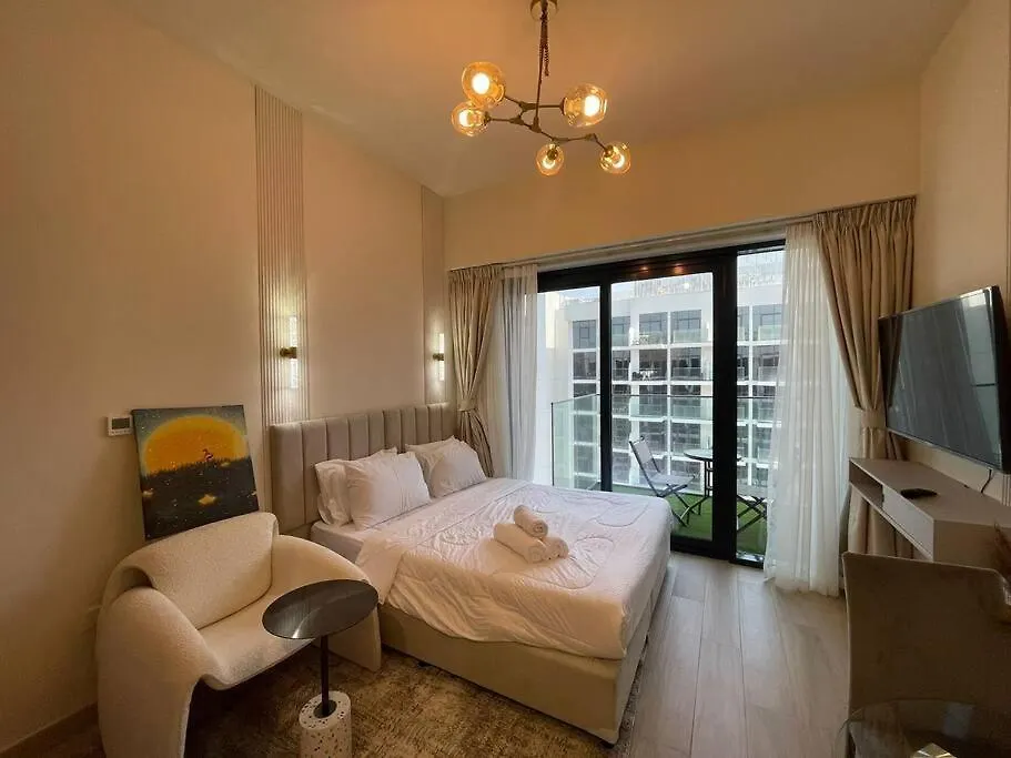 Studio In Azizi Riviera 47 contacts